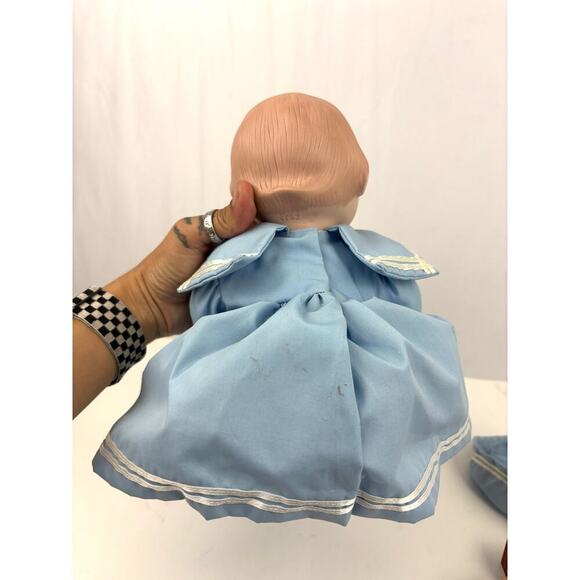 VTG Ashton Drake Porcelain Baby Doll Yolanda Bello - Picture 2 of 15